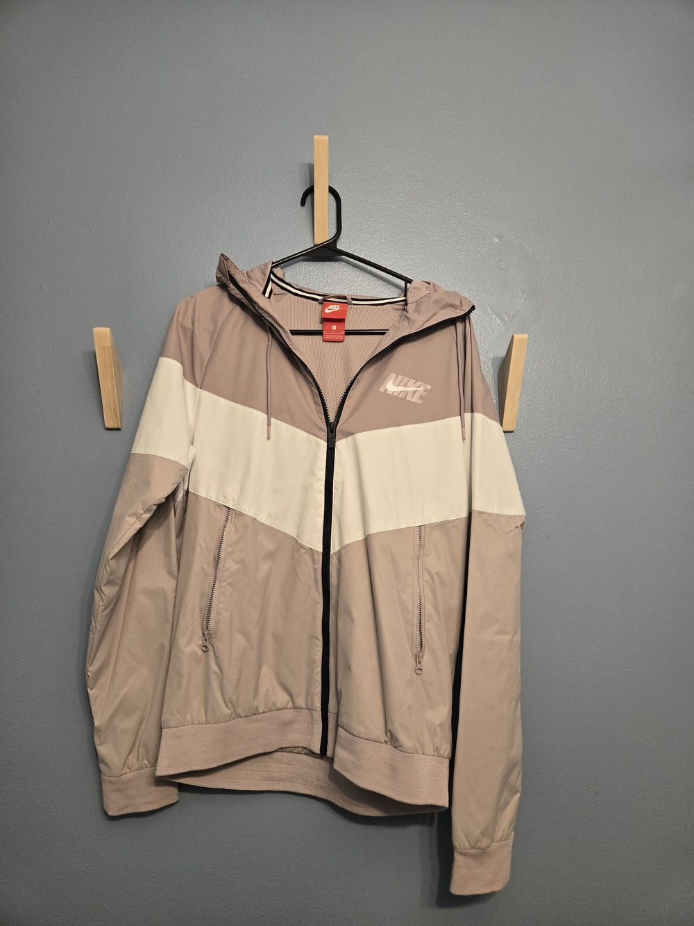 Nike Men's Mauve Windbreaker Jacket with White Chevron